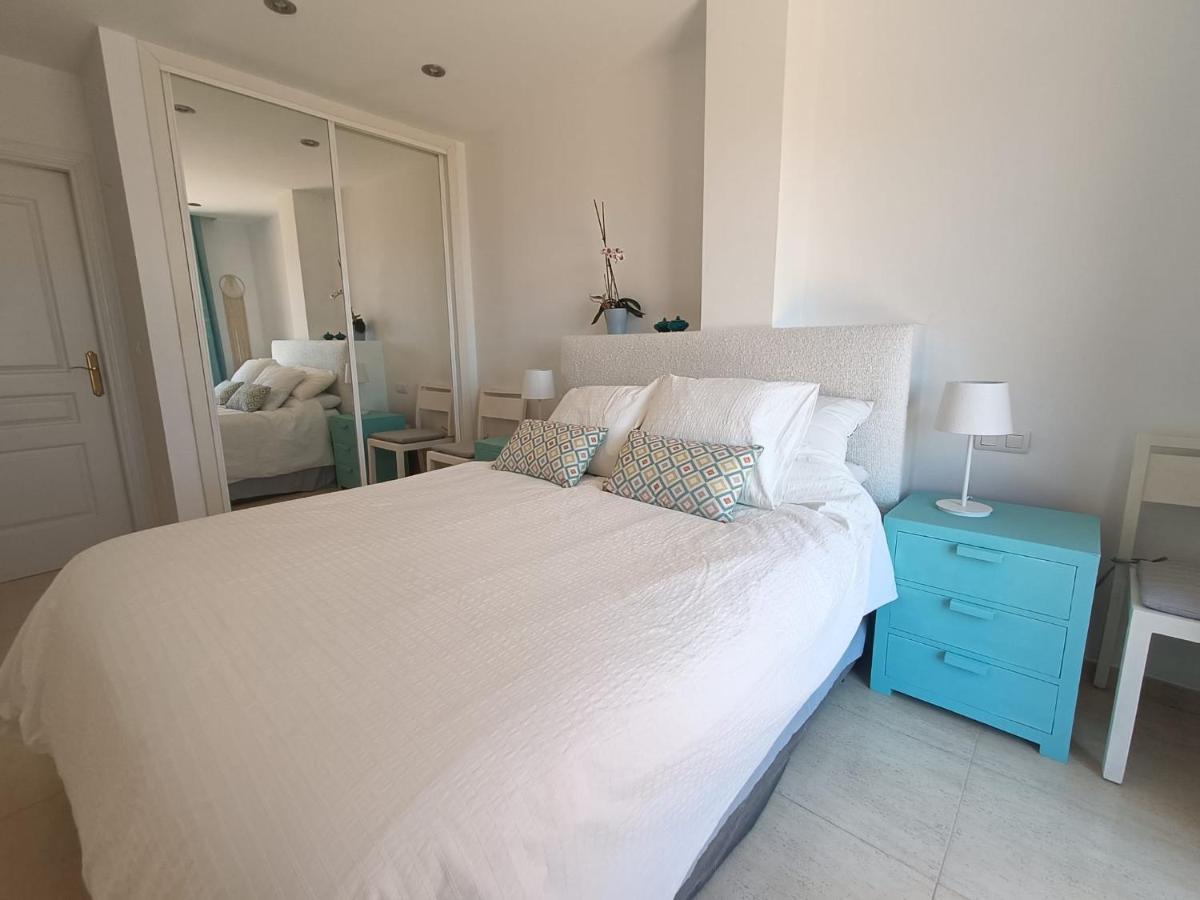 Carvajal Beach Seaview Apartment Benalmádena Dış mekan fotoğraf